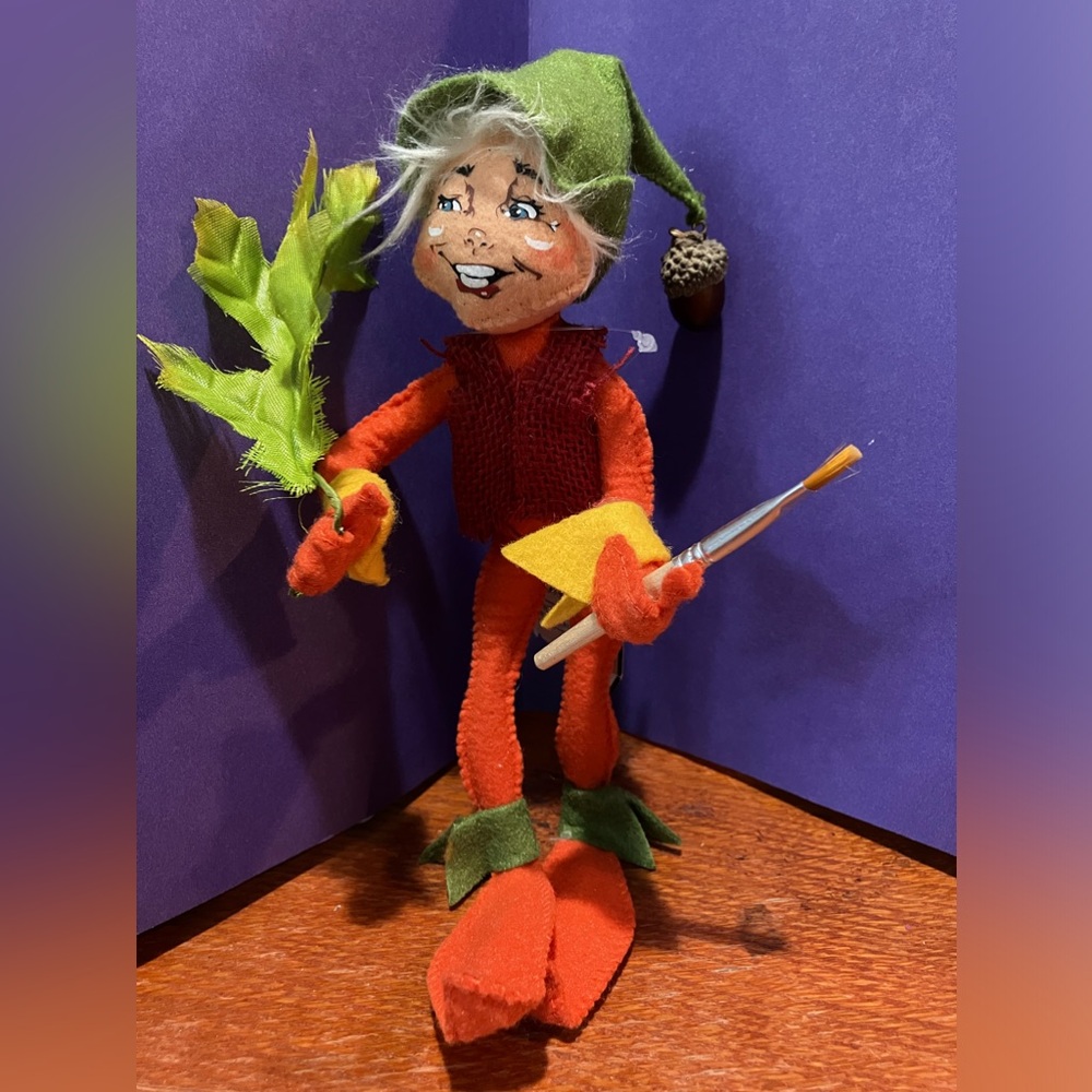 NWT Annalee 9” Orange Artist Woodsprite Elf #351812